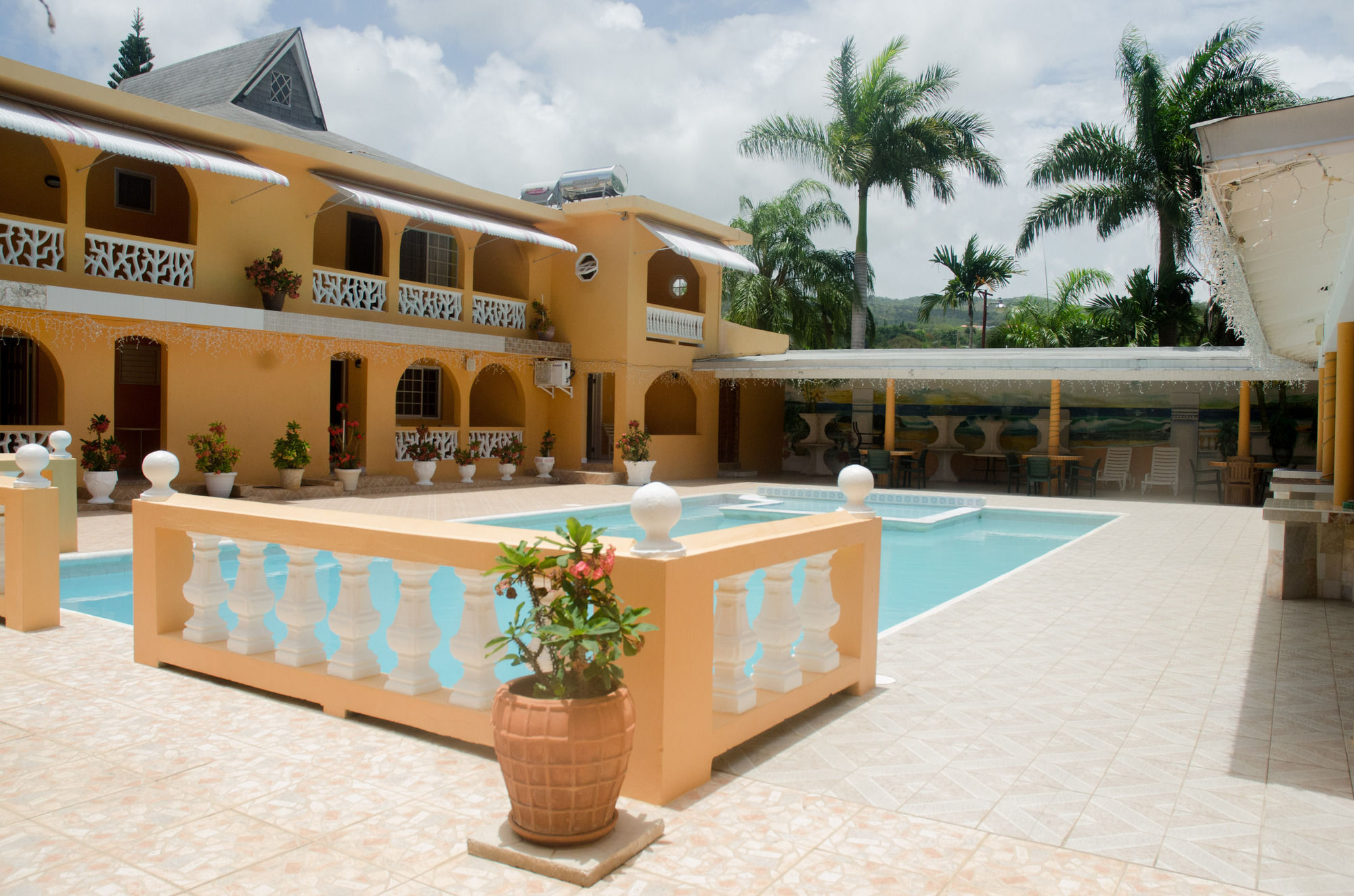 Guest House Villa Royal Montego Bay Exterior photo
